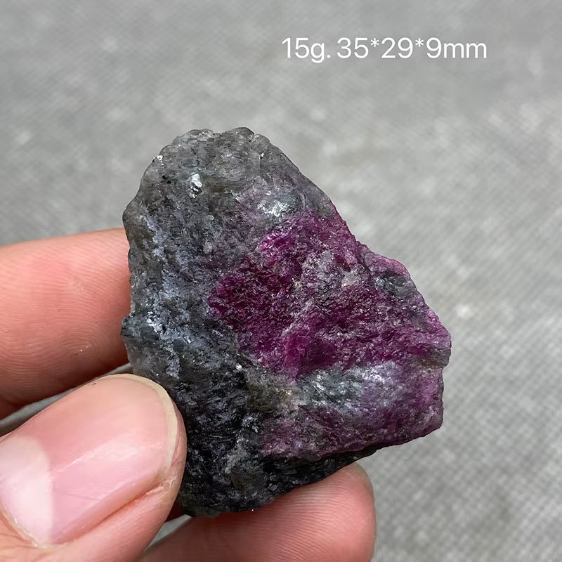 Best! 100% Natural Myanmar Fluorescent Ruby Rough Mineral Stones and Crystals Healing Crystals Quartz Gemstones +Box 35Mm